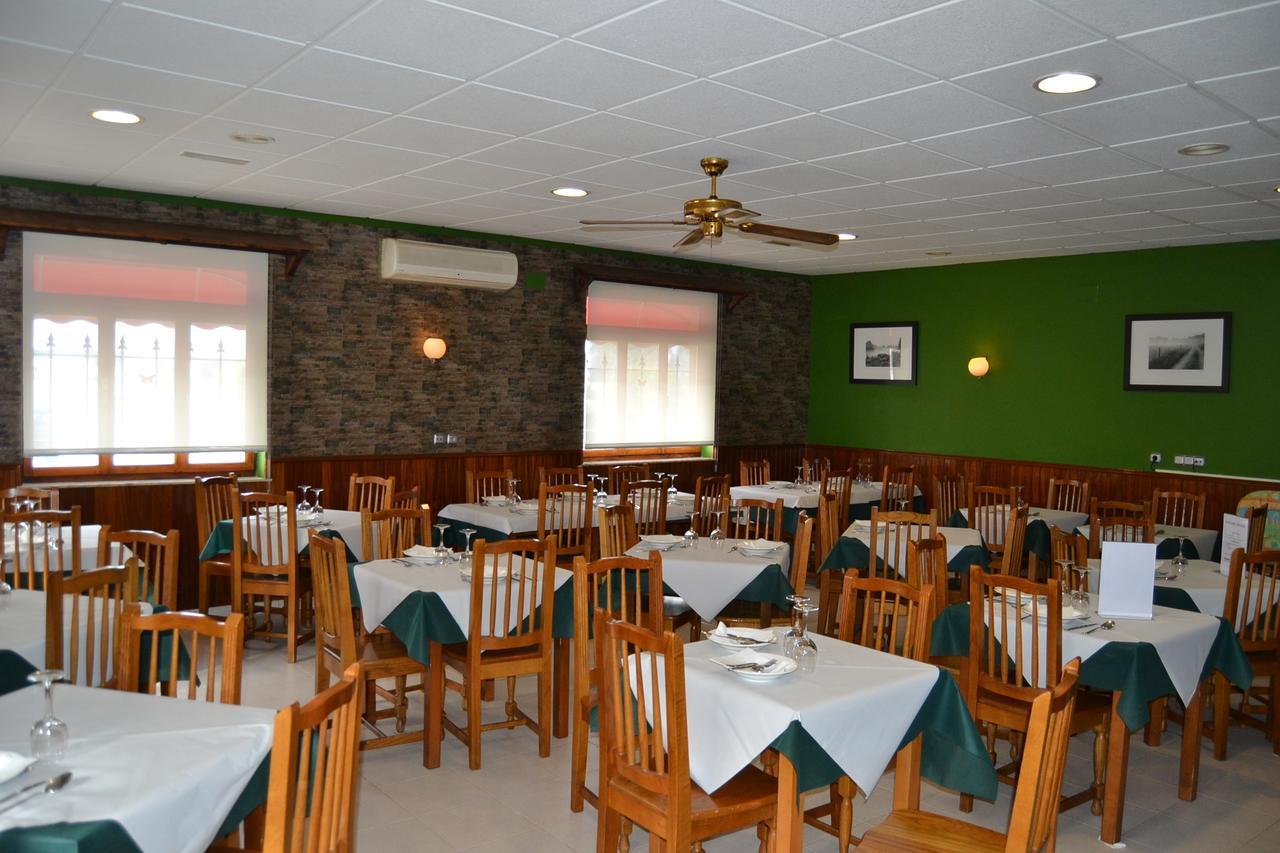 Hotel Restaurante Las Camelias Jarrio Exterior foto
